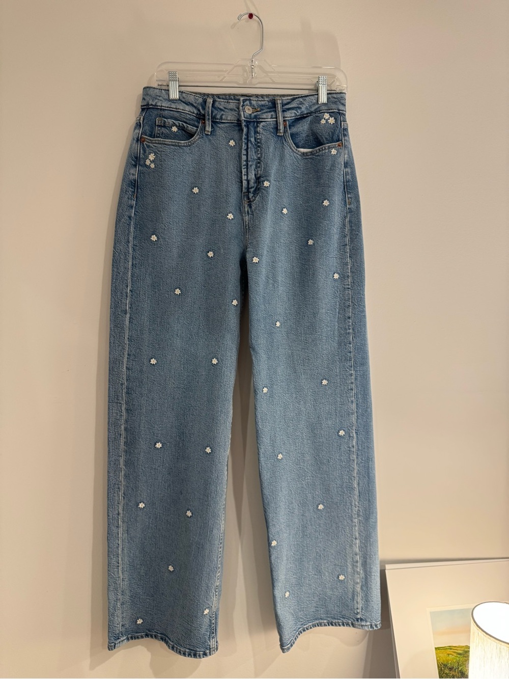 Old Navy Light Blue Sky Hi Wide Leg Jeans with Daisy Embroidery Size 6